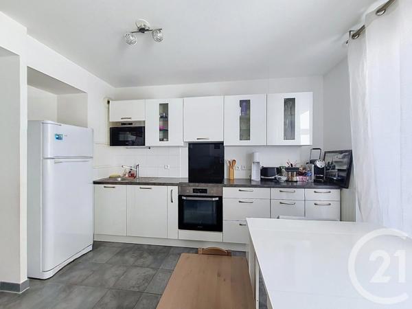 Appartement F3 à vendre  3 pièces - 61,35 m 2   FRESNES  - 94
