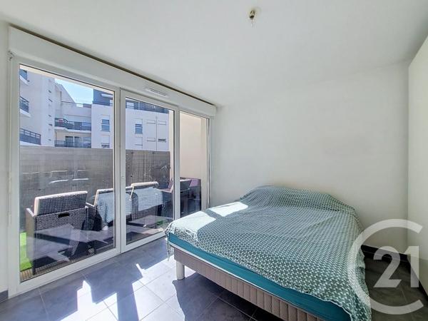 Appartement F3 à vendre  3 pièces - 61,35 m 2   FRESNES  - 94