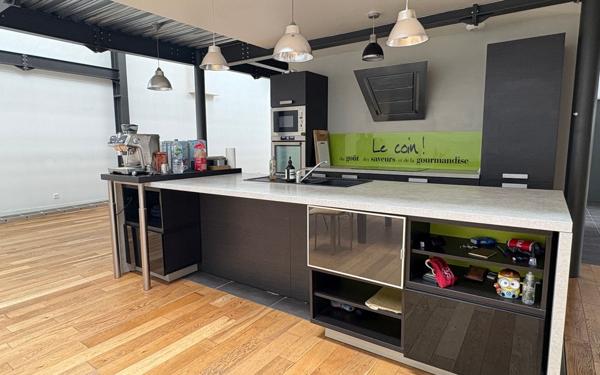 Maison à vendre    7 pièces • 256 m2 Amiens