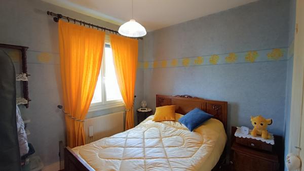 Charmante maison mitoyenne de 82 m2 sur sous sol complet avec 3 chambres