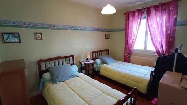 Charmante maison mitoyenne de 82 m2 sur sous sol complet avec 3 chambres