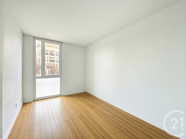 Appartement T4 à vendre  4 pièces - 69,55 m 2   VILLEJUIF  - 94