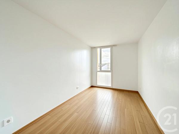 Appartement T4 à vendre  4 pièces - 69,55 m 2   VILLEJUIF  - 94