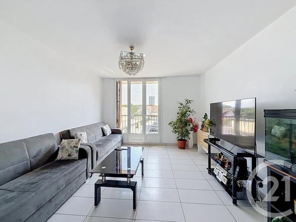 Appartement T4 à vendre  4 pièces - 69,55 m 2   VILLEJUIF  - 94