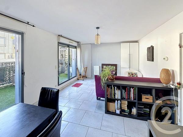 Appartement F5 à vendre  5 pièces - 94,38 m 2   CHOISY LE ROI  - 94