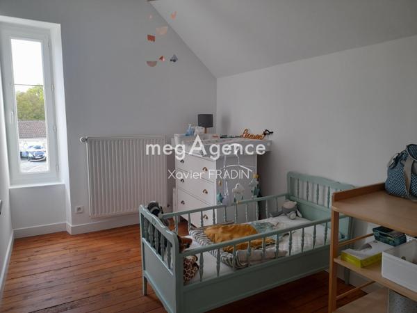 Maison à Mortagne-sur-Sèvre, 85290 - 6 pièces 120m²