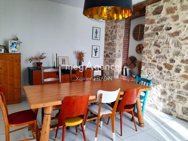 Maison à Mortagne-sur-Sèvre, 85290 - 6 pièces 120m²