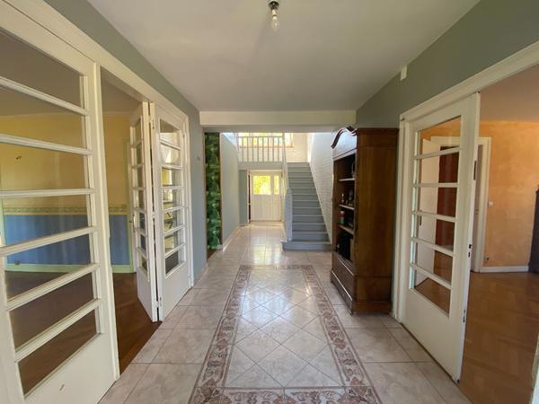 Maison Fretigney Velloreille 9 pièce(s) 216 m2 sur terrain de 5947m²