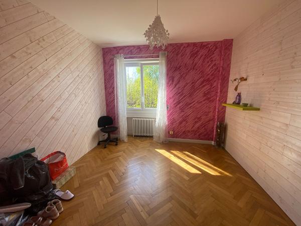 Maison Fretigney Velloreille 9 pièce(s) 216 m2 sur terrain de 5947m²