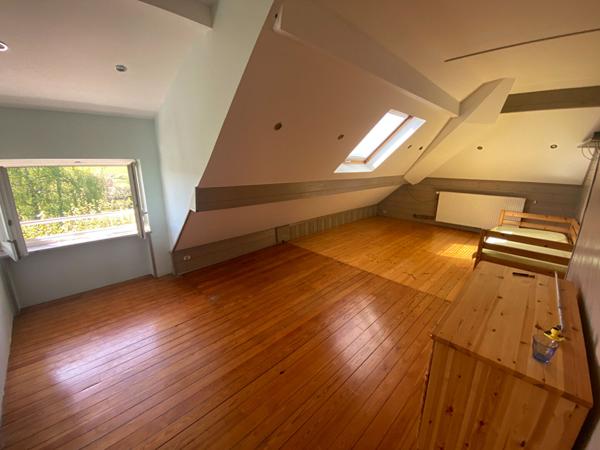 Maison Fretigney Velloreille 9 pièce(s) 216 m2 sur terrain de 5947m²