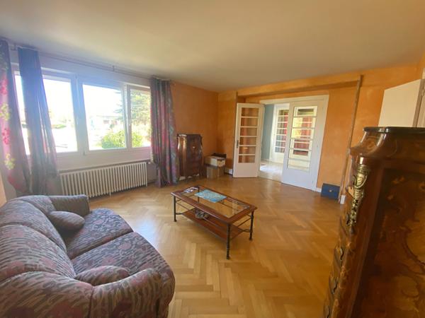 Maison Fretigney Velloreille 9 pièce(s) 216 m2 sur terrain de 5947m²