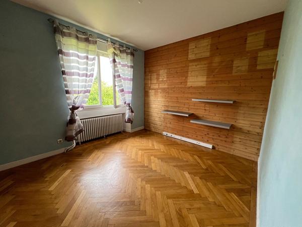 Maison Fretigney Velloreille 9 pièce(s) 216 m2 sur terrain de 5947m²