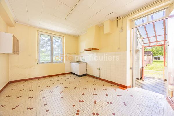 Vente
                Maison72 m² - 4 Pièces -
                    NANTES (44300)
