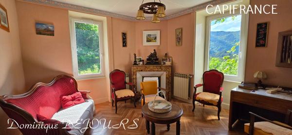 Tènement immobilier dans un écrin de verdure Maisons en pierres avec des dépendances à imaginer. Aucun vis-à-vis - Petit hameau.