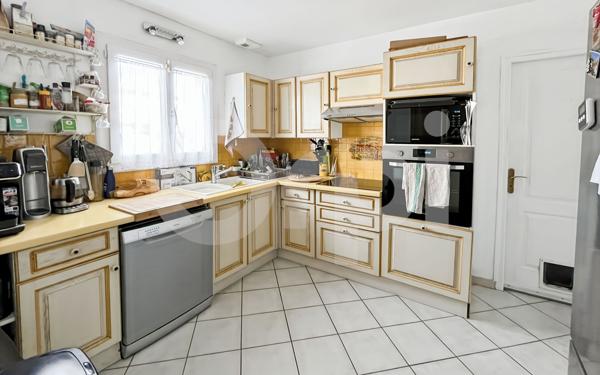 Maison à vendre    4 pièces •  La Crau