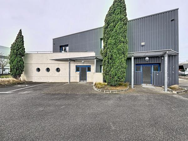 À VENDRE – BUREAUX ET HANGAR D'ACTIVITÉ – MURET