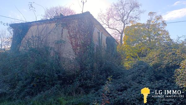 Ensemble immobilier à rénover entièrement sur 5 hectares.