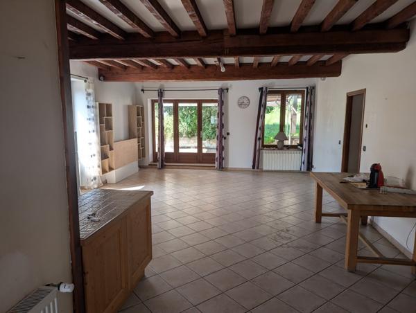 Maison
         6 pièces
        - 213 m² Exclusivité 420 000 € *