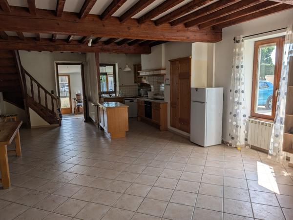 Maison
         6 pièces
        - 213 m² Exclusivité 420 000 € *
