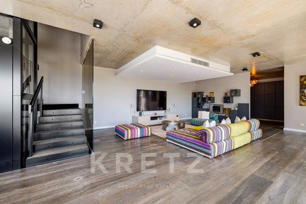 LES ISSAMBRES – VILLA D’ARCHITECTE – VUE MER PANORAMIQUE