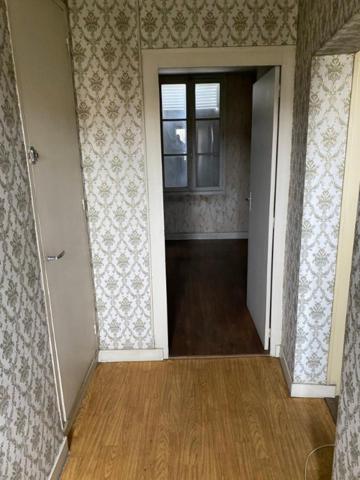 MAISON 150M2+50M2 DE GRENIER CENTRE NIORT A RENOVER