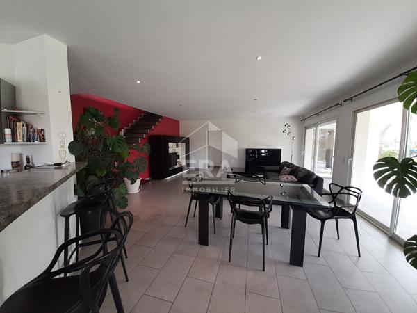 LOCATION MEUBLEE - IDRON : Maison de 170 m² au calme avec jardin et garage