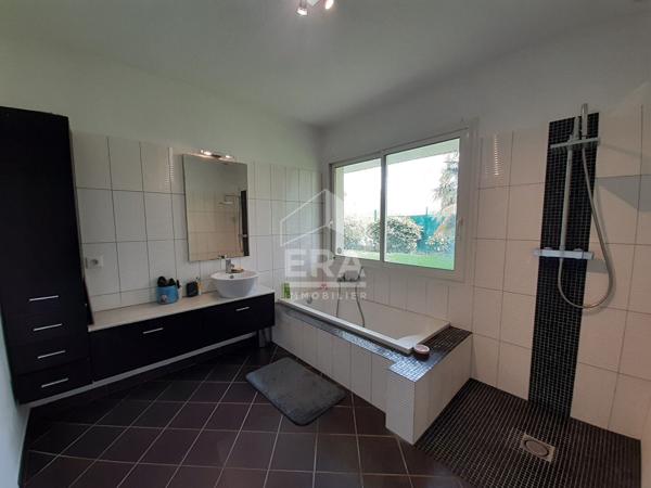 LOCATION MEUBLEE - IDRON : Maison de 170 m² au calme avec jardin et garage