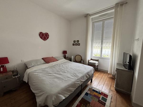 Maison  5 pièce(s)  4 chambre(s)  173 m²