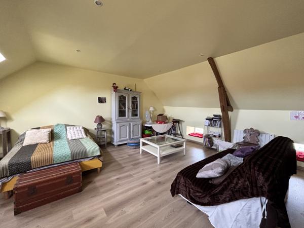 Maison  5 pièce(s)  4 chambre(s)  173 m²