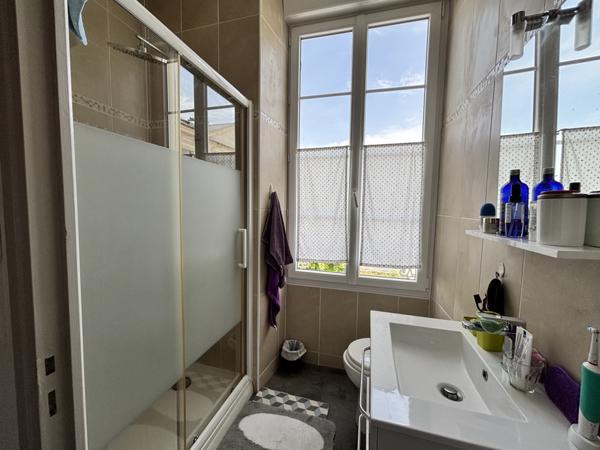 Maison  5 pièce(s)  4 chambre(s)  173 m²