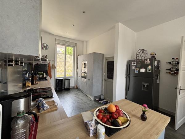 Maison  5 pièce(s)  4 chambre(s)  173 m²