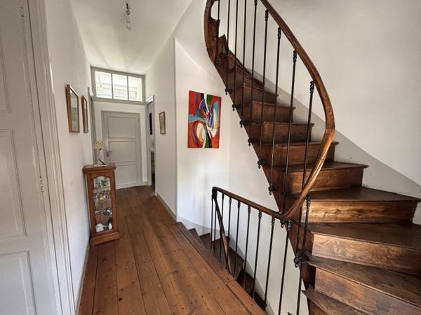 Maison  5 pièce(s)  4 chambre(s)  173 m²