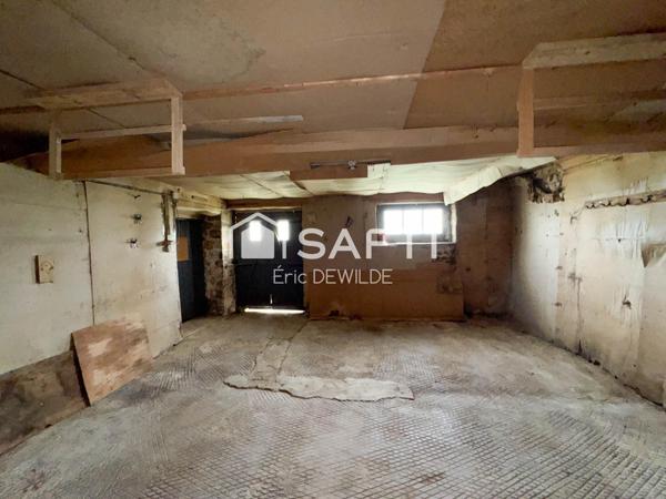 Maison à rénover, terrain rare de 4,4 ha