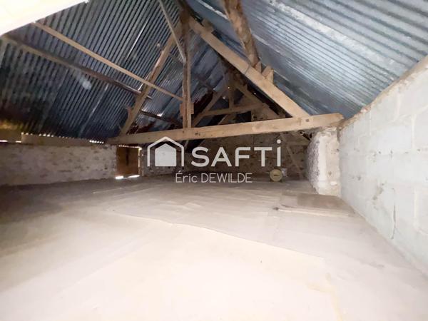 Maison à rénover, terrain rare de 4,4 ha