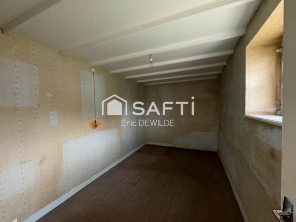 Maison à rénover, terrain rare de 4,4 ha