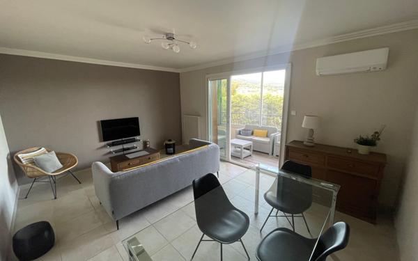 Appartement à vendre    4 pièces • 74 m2 Ollioules
