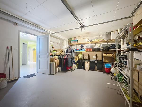 Millau (12100) VILLA T7 DE 161 M² AVEC PISICINE SUR SON TERRAIN DE 618 M²