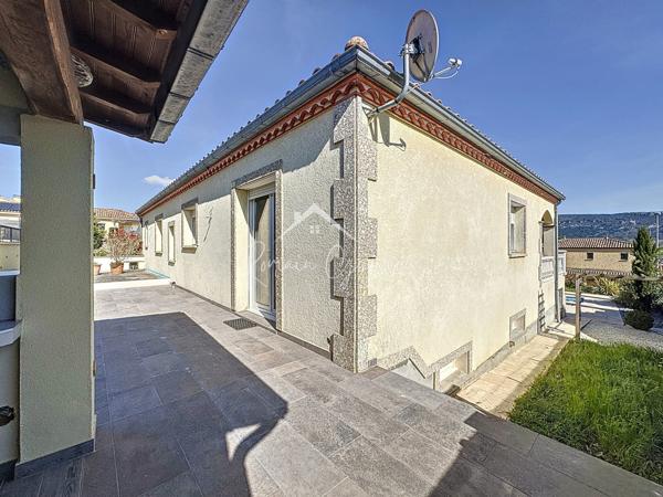 Millau (12100) VILLA T7 DE 161 M² AVEC PISICINE SUR SON TERRAIN DE 618 M²