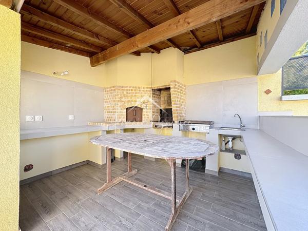 Millau (12100) VILLA T7 DE 161 M² AVEC PISICINE SUR SON TERRAIN DE 618 M²