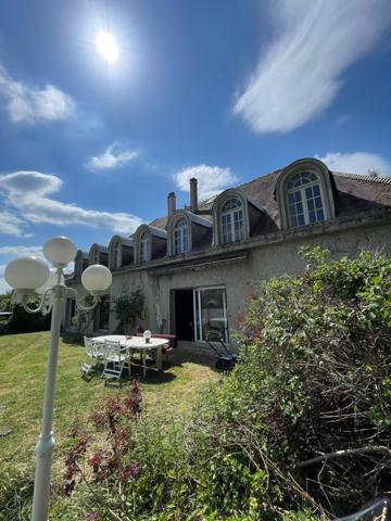 Roissy en Brie - Maison de 12 pièces dont 9 chambres de 367 m2 sur un terrain de 1550 m2 - Sous-sol total et c