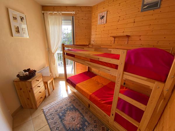 À découvrir rapidement ! Appartement T2 avec mezzanine, balcon vue lac et montagnes, 25,63m²