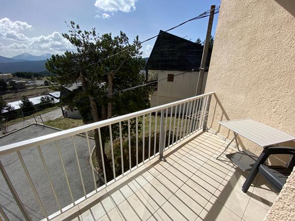 À découvrir rapidement ! Appartement T2 avec mezzanine, balcon vue lac et montagnes, 25,63m²
