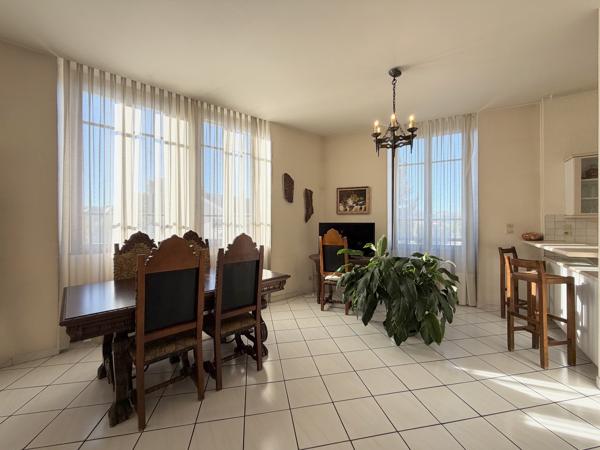 Très bel appartement avec du cachet - résidence de standing - Centre-ville de St Laurent du Pont