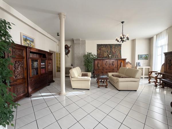 Très bel appartement avec du cachet - résidence de standing - Centre-ville de St Laurent du Pont