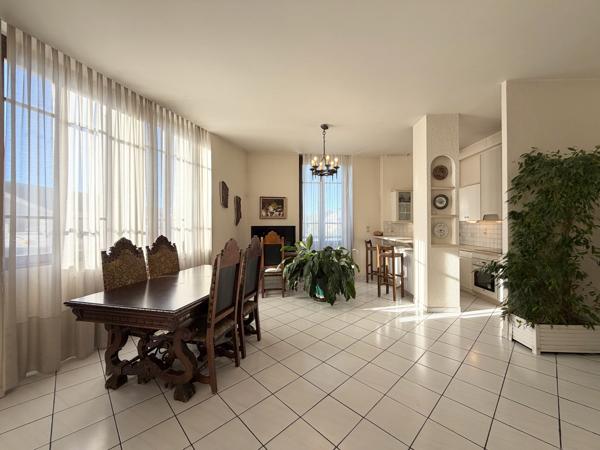 Très bel appartement avec du cachet - résidence de standing - Centre-ville de St Laurent du Pont