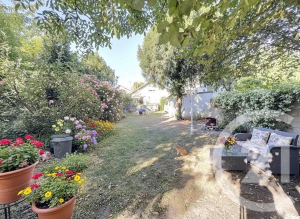 Maison à vendre  6 pièces - 106 m 2   BOBIGNY  - 93