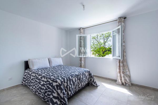 Villa contemporaine d'exception avec piscine à Istres
