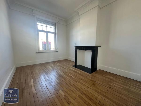 Appartement à louer 3 pièces 109.8m²