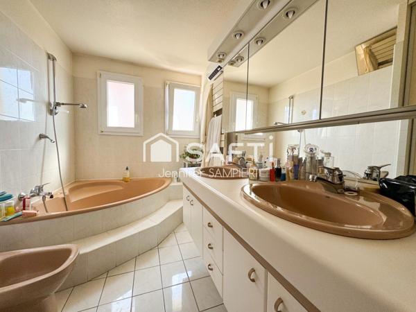 Maison 7 pièces jardin piscine cave garage