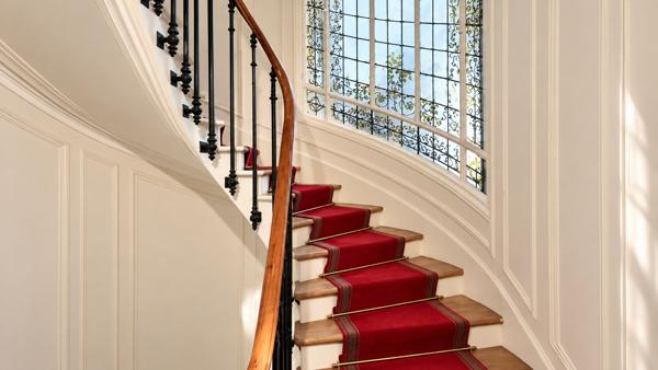 PARIS 7e -TOUR EIFFEL - Bel appartement ancien !